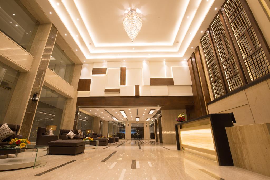 Kiscol Grands Hotel Coimbatore Buitenkant foto