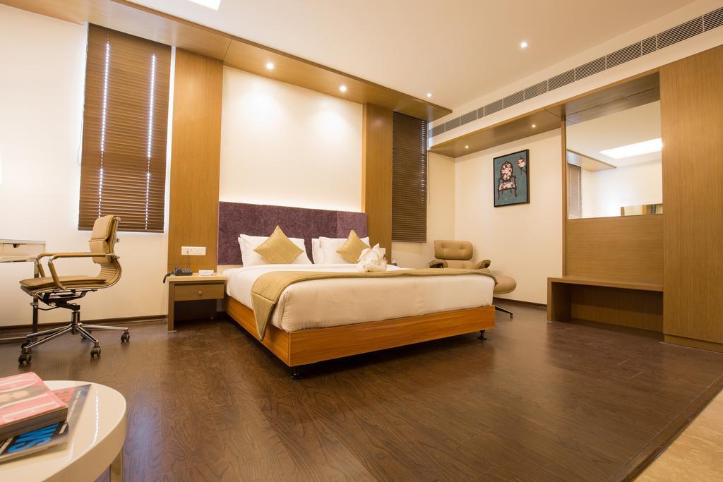 Kiscol Grands Hotel Coimbatore Buitenkant foto
