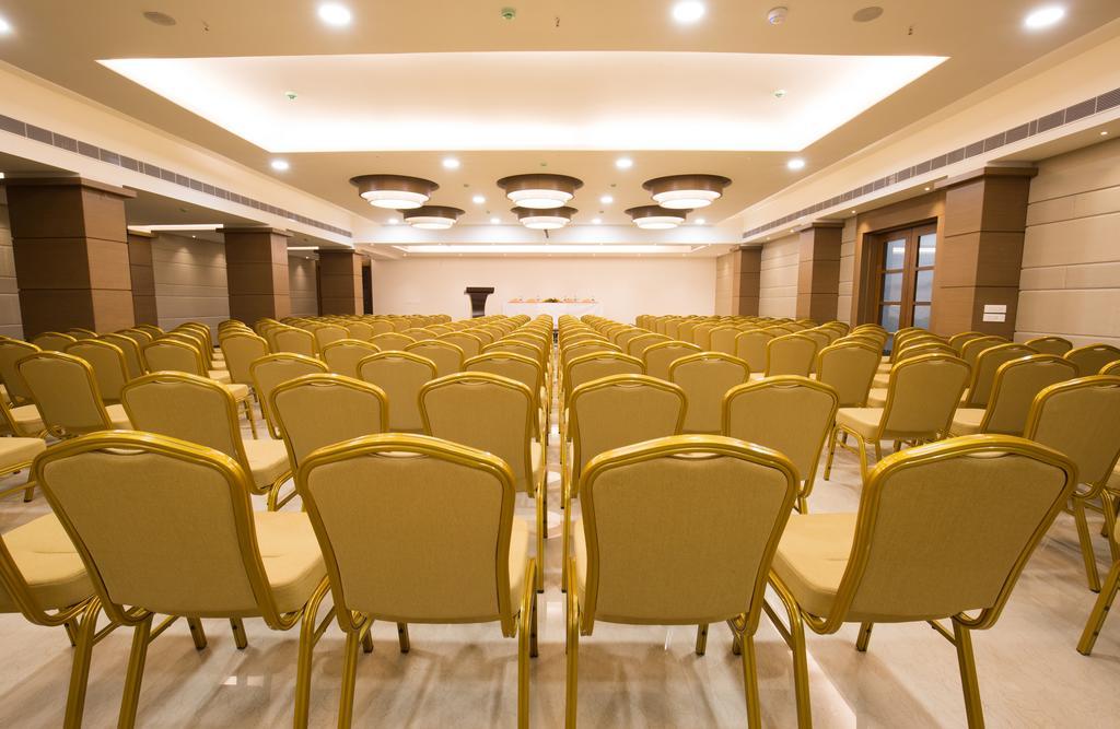 Kiscol Grands Hotel Coimbatore Buitenkant foto