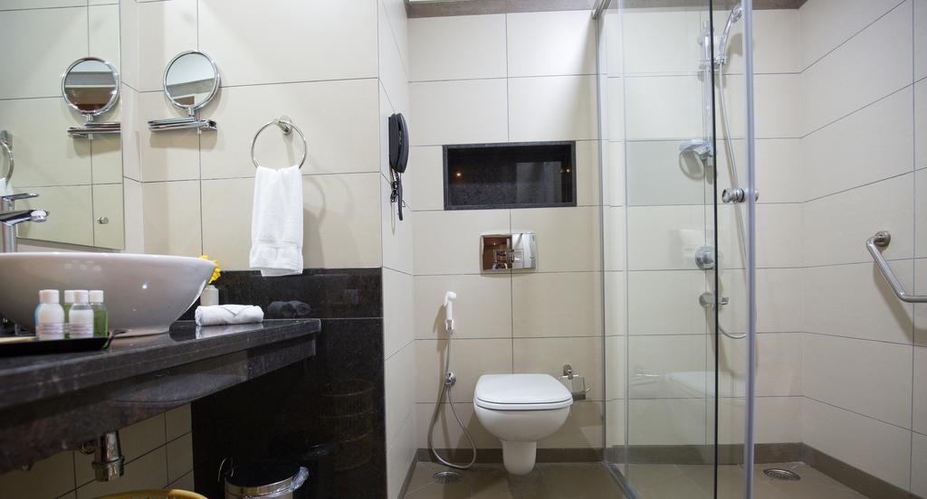 Kiscol Grands Hotel Coimbatore Buitenkant foto