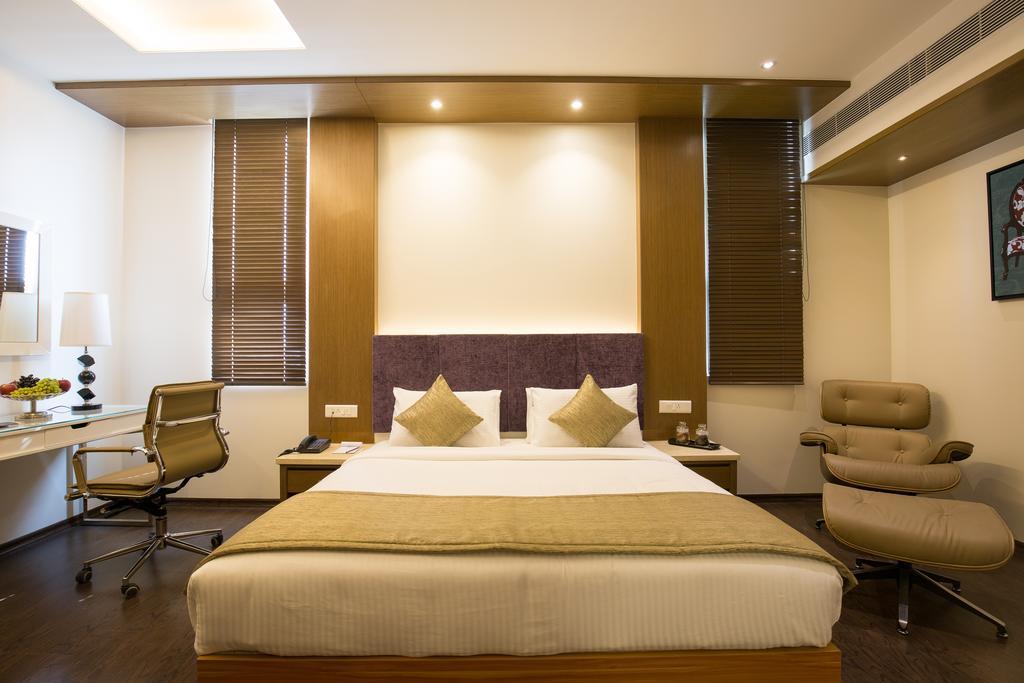 Kiscol Grands Hotel Coimbatore Buitenkant foto
